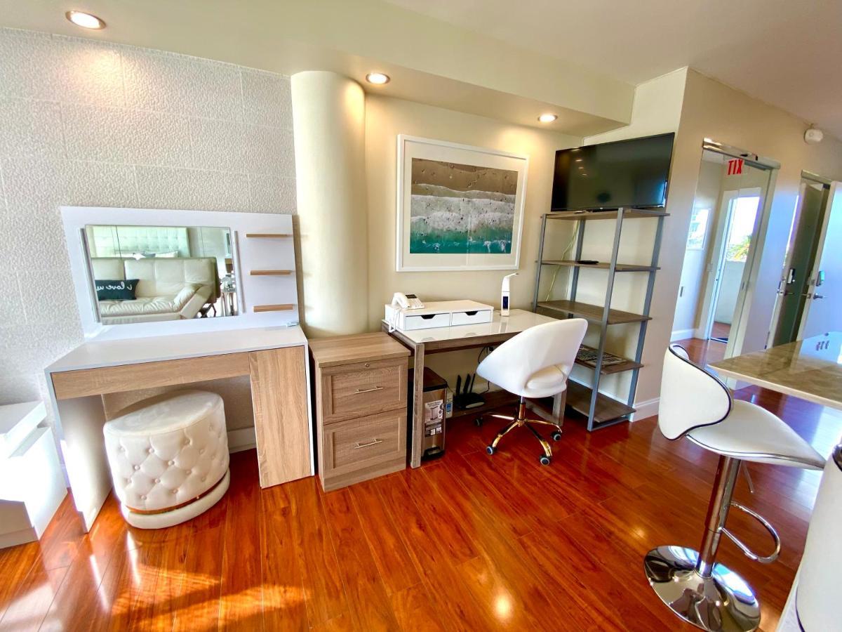 Modern Waterfront Apartment With Miami Skyline View, Free Parking 5 Mins Drive To Miami Beach Exteriör bild