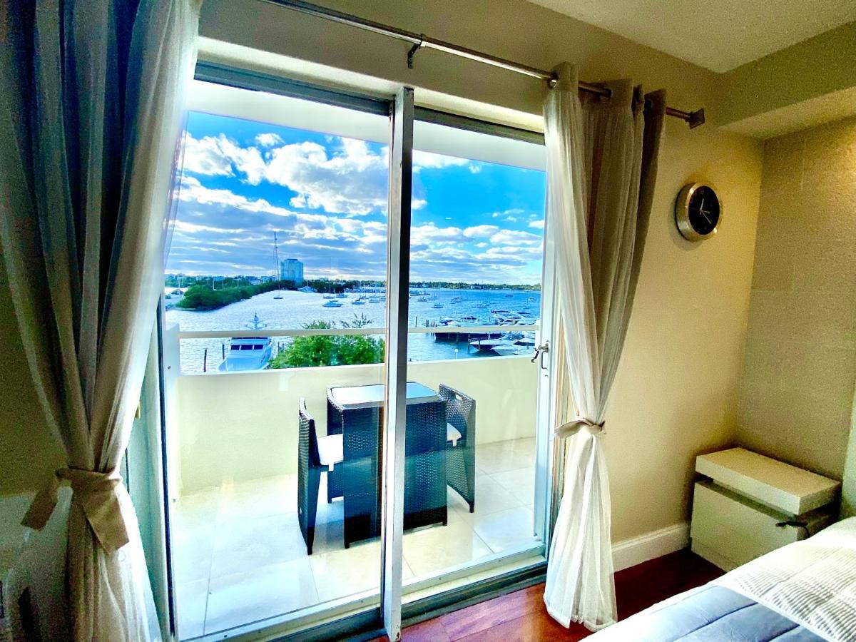 Modern Waterfront Apartment With Miami Skyline View, Free Parking 5 Mins Drive To Miami Beach Exteriör bild