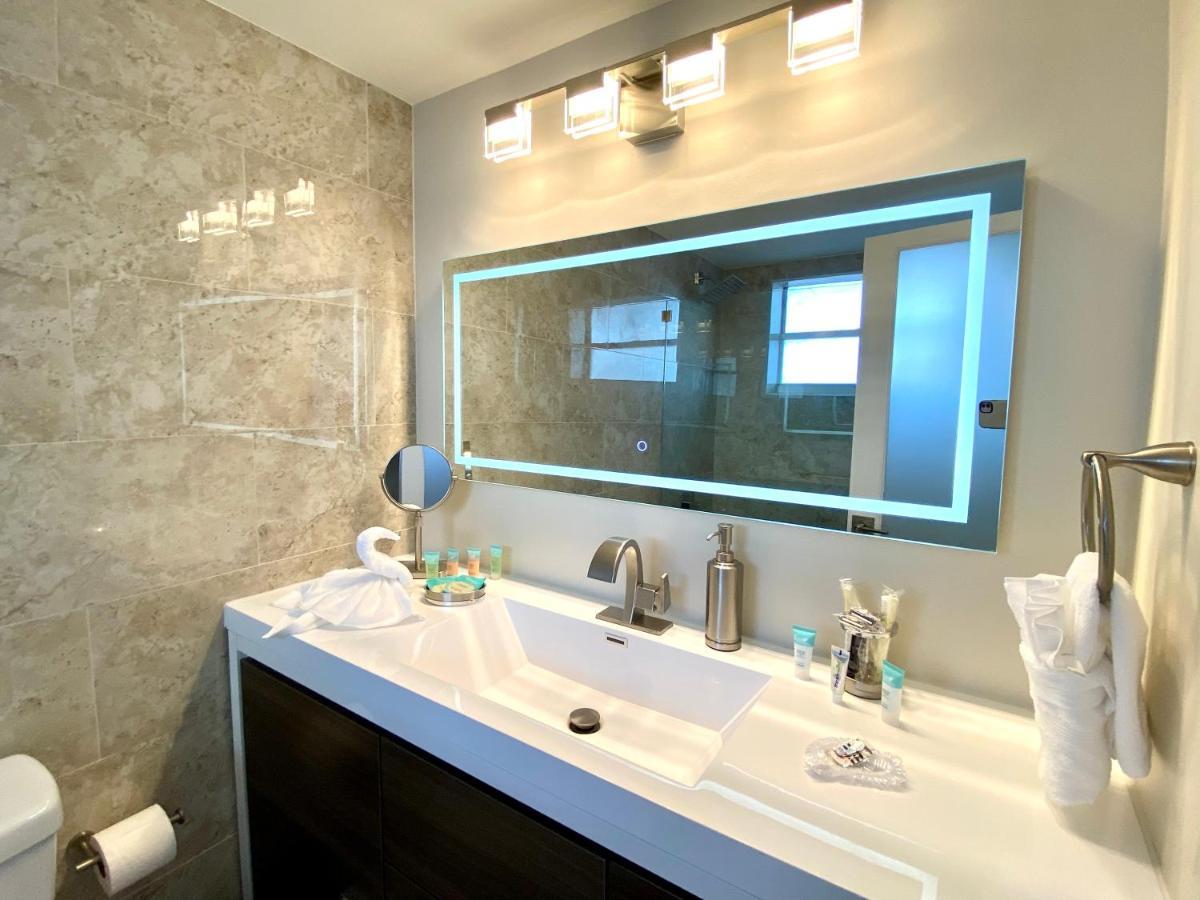 Modern Waterfront Apartment With Miami Skyline View, Free Parking 5 Mins Drive To Miami Beach Exteriör bild
