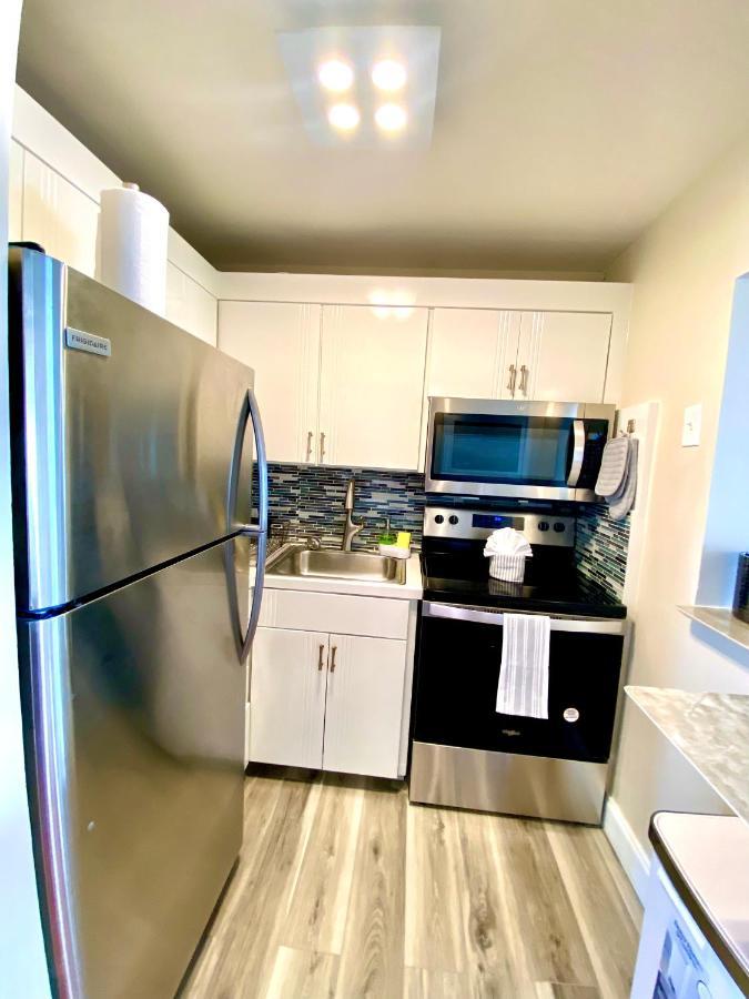 Modern Waterfront Apartment With Miami Skyline View, Free Parking 5 Mins Drive To Miami Beach Exteriör bild