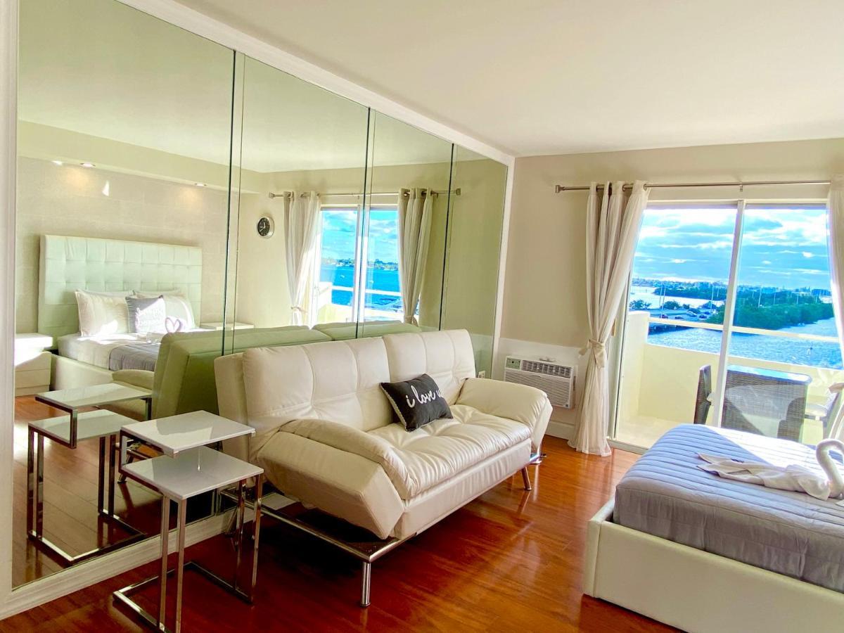 Modern Waterfront Apartment With Miami Skyline View, Free Parking 5 Mins Drive To Miami Beach Exteriör bild