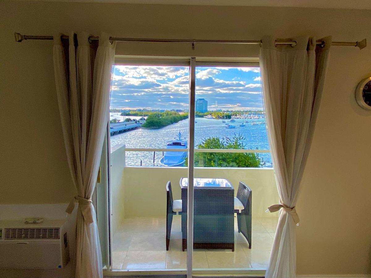 Modern Waterfront Apartment With Miami Skyline View, Free Parking 5 Mins Drive To Miami Beach Exteriör bild