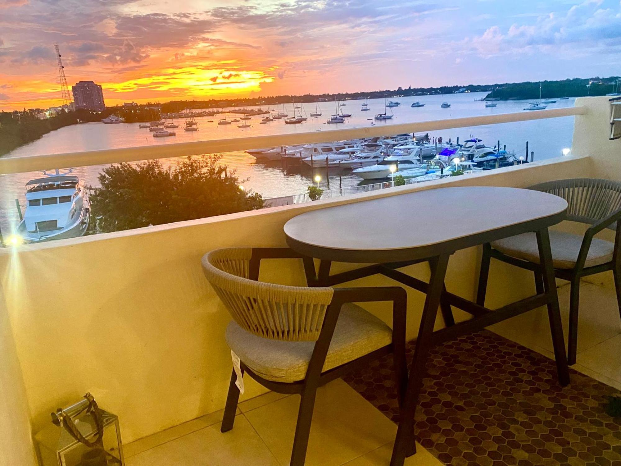 Modern Waterfront Apartment With Miami Skyline View, Free Parking 5 Mins Drive To Miami Beach Exteriör bild